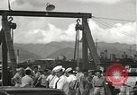 Standbild zivilen Arbeitskräfte Pearl Harbor Hawaii USA, 1942, aus Sekunde 42 historischem Filmmaterial Videoclip 65675061861
