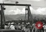 Standbild zivilen Arbeitskräfte Pearl Harbor Hawaii USA, 1942, aus Sekunde 54 historischem Filmmaterial Videoclip 65675061861