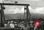Standbild zivilen Arbeitskräfte Pearl Harbor Hawaii USA, 1942, aus Sekunde 55 historischem Filmmaterial Videoclip 65675061861