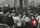 Standbild zivilen Arbeitskräfte Pearl Harbor Hawaii USA, 1942, aus Sekunde 58 historischem Filmmaterial Videoclip 65675061861