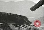 Standbild Arbeitnehmer entfernen Fockmast der USS Arizona Pearl Harbor Hawaii USA, 1942, aus Sekunde 50 historischem Filmmaterial Videoclip 65675061864