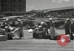 Standbild Liberty party Pearl Harbor Hawaii USA, 1945, aus Sekunde 3 historischem Filmmaterial Videoclip 65675061868