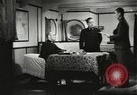 Standbild japanischen Familien bewältigen News von verlorenen Lieben in Zweiten Weltkrieg Japan, 1942, aus Sekunde 5 historischem Filmmaterial Videoclip 65675061873