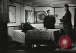 Standbild japanischen Familien bewältigen News von verlorenen Lieben in Zweiten Weltkrieg Japan, 1942, aus Sekunde 22 historischem Filmmaterial Videoclip 65675061873