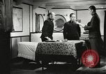 Standbild japanischen Familien bewältigen News von verlorenen Lieben in Zweiten Weltkrieg Japan, 1942, aus Sekunde 51 historischem Filmmaterial Videoclip 65675061873