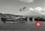 Standbild Memorial Day Services bei USS Arizona Honolulu Hawaii USA, 1942, aus Sekunde 6 historischem Filmmaterial Videoclip 65675061874