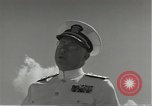 Standbild Memorial Day Services bei USS Arizona Honolulu Hawaii USA, 1942, aus Sekunde 51 historischem Filmmaterial Videoclip 65675061874