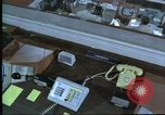 Standbild Personal der NORAD Command Operations Center Colorado United States USA, 1970, aus Sekunde 43 historischem Filmmaterial Videoclip 65675061912