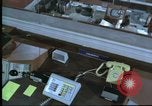 Standbild Personal der NORAD Command Operations Center Colorado United States USA, 1970, aus Sekunde 51 historischem Filmmaterial Videoclip 65675061912