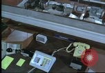 Standbild Personal der NORAD Command Operations Center Colorado United States USA, 1970, aus Sekunde 52 historischem Filmmaterial Videoclip 65675061912