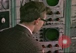 Standbild Ballistic Missile Early Warning System Vereinigtes Königreich, 1964, aus Sekunde 45 historischem Filmmaterial Videoclip 65675061915