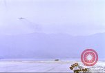 Image Contrat Airlines de Cam Ranh Bay Vietnam, 1966, de la seconde 12 séquences d'archives historiques vidéo 65675061932
