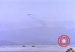 Image Contrat Airlines de Cam Ranh Bay Vietnam, 1966, de la seconde 18 séquences d'archives historiques vidéo 65675061932