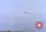 Image Contrat Airlines de Cam Ranh Bay Vietnam, 1966, de la seconde 42 séquences d'archives historiques vidéo 65675061932