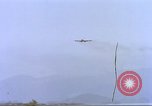 Image Contrat Airlines de Cam Ranh Bay Vietnam, 1966, de la seconde 44 séquences d'archives historiques vidéo 65675061932