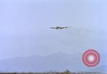 Image Contrat Airlines de Cam Ranh Bay Vietnam, 1966, de la seconde 55 séquences d'archives historiques vidéo 65675061932