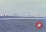 Immagine di Contratto airlines Cam Ranh bay Vietnam, 1967, secondo 7 filmato di repertorio 65675061933