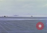 Immagine di Contratto airlines Cam Ranh bay Vietnam, 1967, secondo 8 filmato di repertorio 65675061933