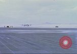 Immagine di Contratto airlines Cam Ranh bay Vietnam, 1967, secondo 10 filmato di repertorio 65675061933