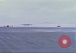 Immagine di Contratto airlines Cam Ranh bay Vietnam, 1967, secondo 11 filmato di repertorio 65675061933