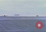 Immagine di Contratto airlines Cam Ranh bay Vietnam, 1967, secondo 12 filmato di repertorio 65675061933