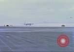Immagine di Contratto airlines Cam Ranh bay Vietnam, 1967, secondo 13 filmato di repertorio 65675061933