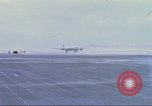 Immagine di Contratto airlines Cam Ranh bay Vietnam, 1967, secondo 17 filmato di repertorio 65675061933