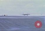 Immagine di Contratto airlines Cam Ranh bay Vietnam, 1967, secondo 21 filmato di repertorio 65675061933