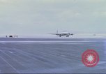 Immagine di Contratto airlines Cam Ranh bay Vietnam, 1967, secondo 22 filmato di repertorio 65675061933