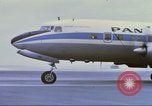 Immagine di Contratto airlines Cam Ranh bay Vietnam, 1967, secondo 41 filmato di repertorio 65675061933