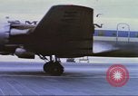 Immagine di Contratto airlines Cam Ranh bay Vietnam, 1967, secondo 45 filmato di repertorio 65675061933