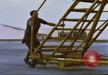 Immagine di Contratto airlines Cam Ranh bay Vietnam, 1967, secondo 55 filmato di repertorio 65675061933