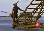 Immagine di Contratto airlines Cam Ranh bay Vietnam, 1967, secondo 56 filmato di repertorio 65675061933