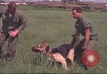 Immagine di 88 Corpo militare di polizia Il Vietnam, 1965, secondo 18 filmato di repertorio 65675061962