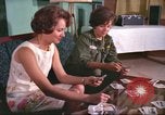 Immagine di Esercito degli Stati Uniti infermieri Il Vietnam, 1966, secondo 20 filmato di repertorio 65675061968