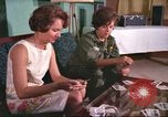 Immagine di Esercito degli Stati Uniti infermieri Il Vietnam, 1966, secondo 23 filmato di repertorio 65675061968