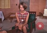 Immagine di Esercito degli Stati Uniti infermieri Il Vietnam, 1966, secondo 43 filmato di repertorio 65675061968