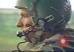 Standbild HH-43B Huskie Vietnam, 1965, aus Sekunde 18 historischem Filmmaterial Videoclip 65675061989