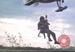 Standbild HH-43B Huskie Vietnam, 1965, aus Sekunde 11 historischem Filmmaterial Videoclip 65675061991