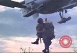 Standbild HH-43B Huskie Vietnam, 1965, aus Sekunde 32 historischem Filmmaterial Videoclip 65675061991