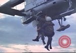 Standbild HH-43B Huskie Vietnam, 1965, aus Sekunde 33 historischem Filmmaterial Videoclip 65675061991