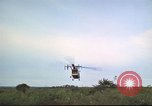 Standbild HH-43B Huskie Vietnam, 1965, aus Sekunde 60 historischem Filmmaterial Videoclip 65675061991
