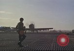 Standbild Douglas A-1E Sky raider Vietnam, 1965, aus Sekunde 4 historischem Filmmaterial Videoclip 65675061993