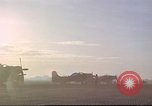 Standbild Douglas A-1E Sky raider Vietnam, 1965, aus Sekunde 18 historischem Filmmaterial Videoclip 65675061993