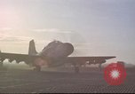 Standbild Douglas A-1E Sky raider Vietnam, 1965, aus Sekunde 21 historischem Filmmaterial Videoclip 65675061993