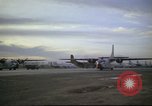 Standbild der US Air Force Flugzeuge Vietnam, 1965, aus Sekunde 31 historischem Filmmaterial Videoclip 65675061997