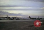 Standbild der US Air Force Flugzeuge Vietnam, 1965, aus Sekunde 49 historischem Filmmaterial Videoclip 65675061997