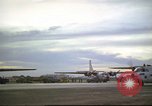 Standbild der US Air Force Flugzeuge Vietnam, 1965, aus Sekunde 51 historischem Filmmaterial Videoclip 65675061997