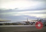 Standbild der US Air Force Flugzeuge Vietnam, 1965, aus Sekunde 52 historischem Filmmaterial Videoclip 65675061997