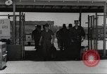 Immagine di Cani sentinella San Antonio Texas USA, 1965, secondo 29 filmato di repertorio 65675062012